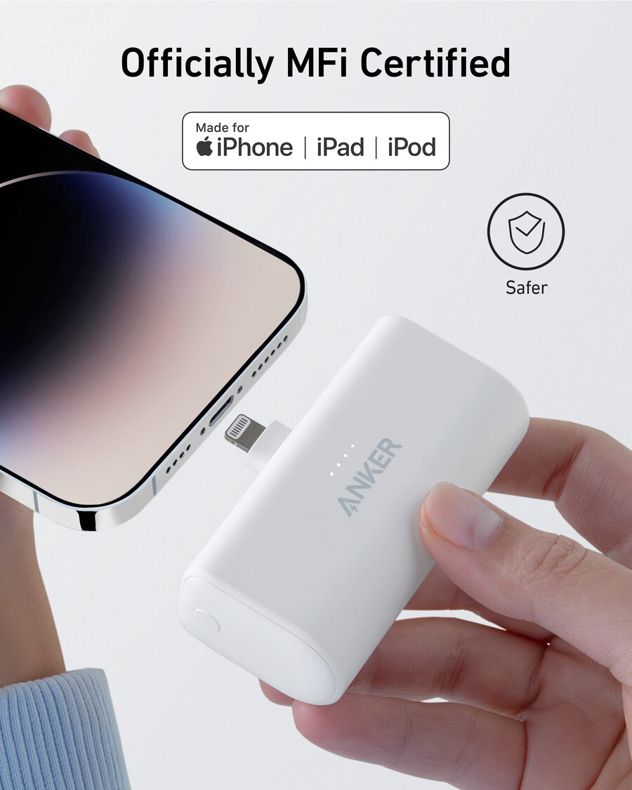 anker nano power bank 12w built-in lightning connector
